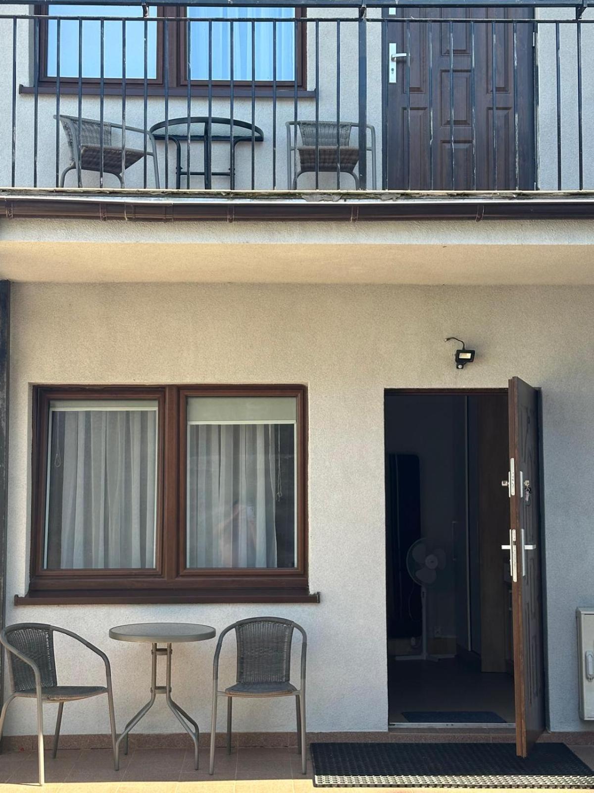Apartamenty Typu Studio 50 Metrow Od Morza ウストロニエ・モルスキエ エクステリア 写真
